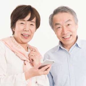 夫婦（右）